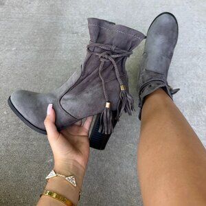 NEW JESSIE HEART BOOTIES heels Woman few sizes available